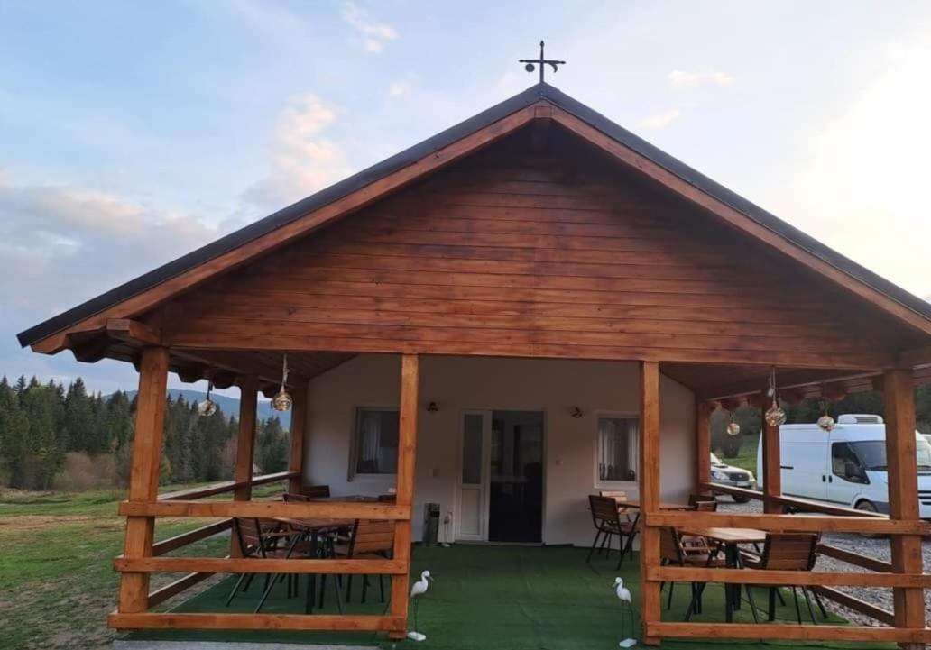 Cabane Areama Neagra Izvoru Mureşului Buitenkant foto